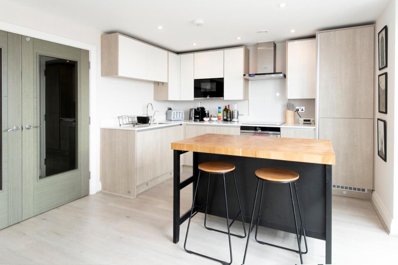 Spacious Apartment With Parking Space, Close To Heathrow, Elizabeth Line And Windsor Maidenhead Zewnętrze zdjęcie